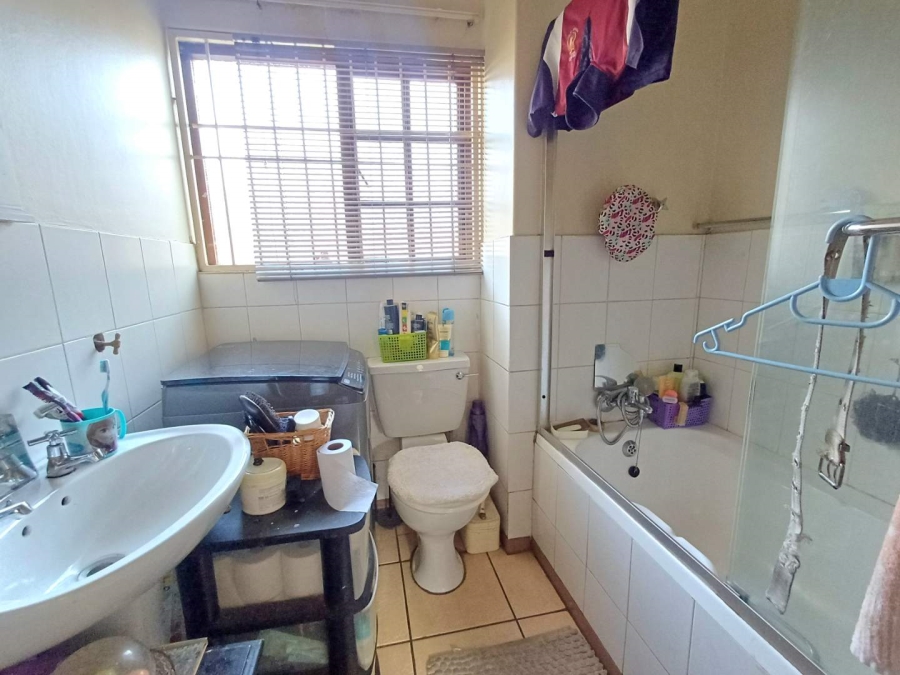 1 Bedroom Property for Sale in Hospitaalpark Free State
